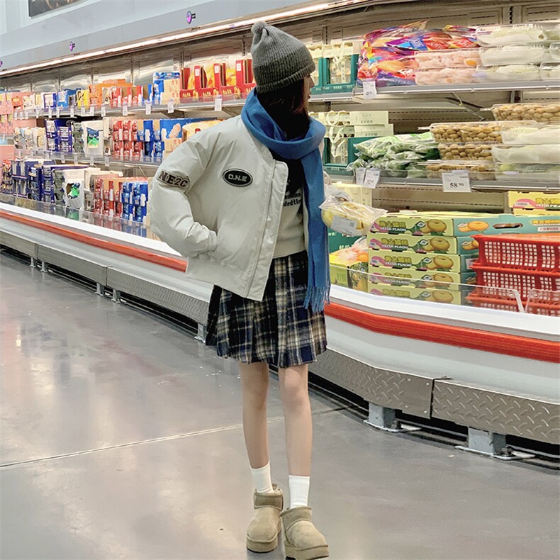 米白色拼接棒球羽绒服2025新款女秋冬韩系小个子加厚90绒短款外套,女装羽绒服,2C201