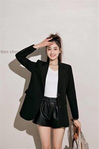 ?? -《#春季必选》
换上喜欢的?衣服图片