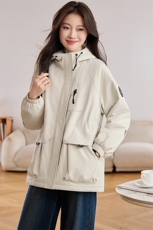 2025冬装新款简约时尚加绒冲锋衣外套，女装户外服装，阿丹