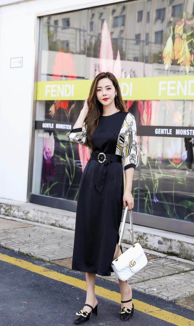 新款气质连衣裙，女装连衣裙，蓝芝衣秀