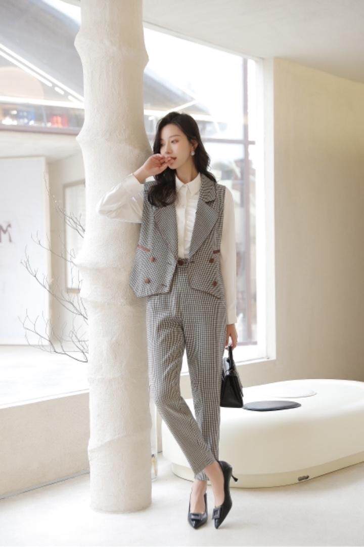 2021春装新款韩版修身三件套套装，女装职业装，贻思茗