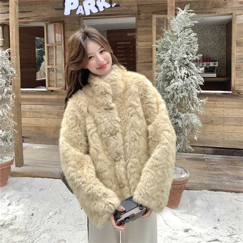 25年冬装新款软糯牛角扣火焰复合皮毛一体外套女182-8687P195K288,女装皮草,帛香坊