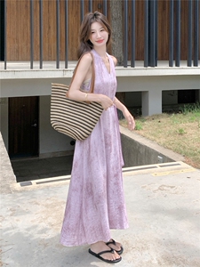 法式浪漫无袖碎花连衣裙女2025夏季新款氛围感度假风显瘦减龄长裙图片