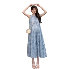蓝色巨好看的连衣裙女夏季2025新款度假旅游穿搭绝美扎染挂脖长裙，女装连衣裙，2C258