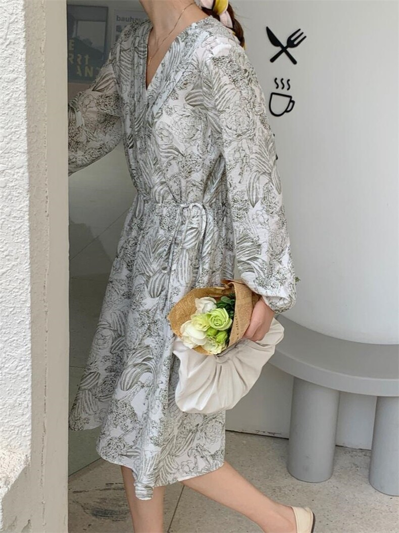 现货写意印花连衣裙，女装连衣裙，汐美