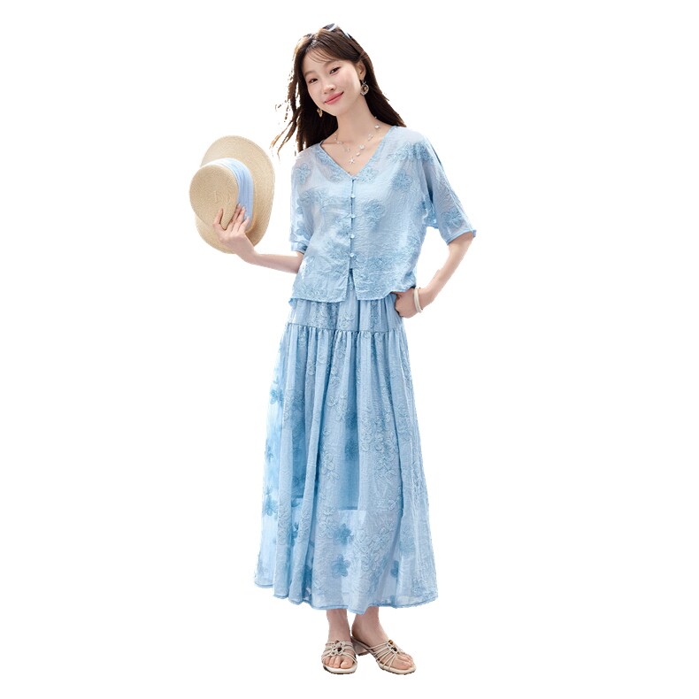 夏季新款现货！2026休闲风宽松版重工刺绣上衣+刺绣大摆半裙套装,女装套装/套裙,央宝儿