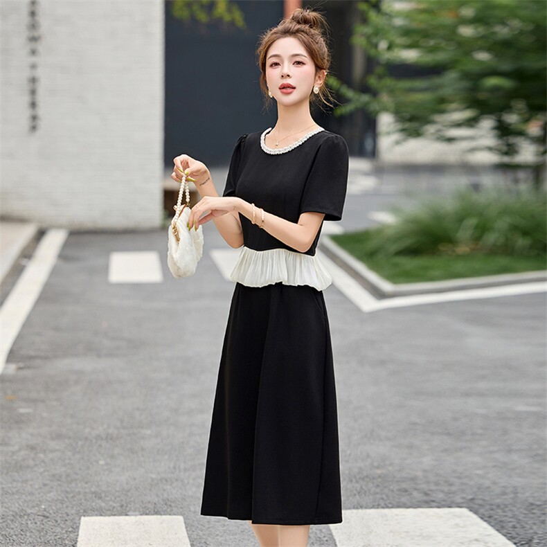赫本风重工钉珠连衣裙女2025黑色拼接荷叶边气质裙子,女装连衣裙,蓝朵琳