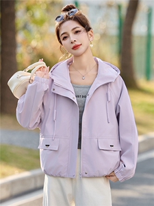 现货！现货12026年春秋新款时尚休闲风短款外套女图片