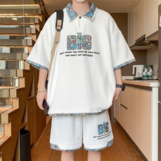 米白色