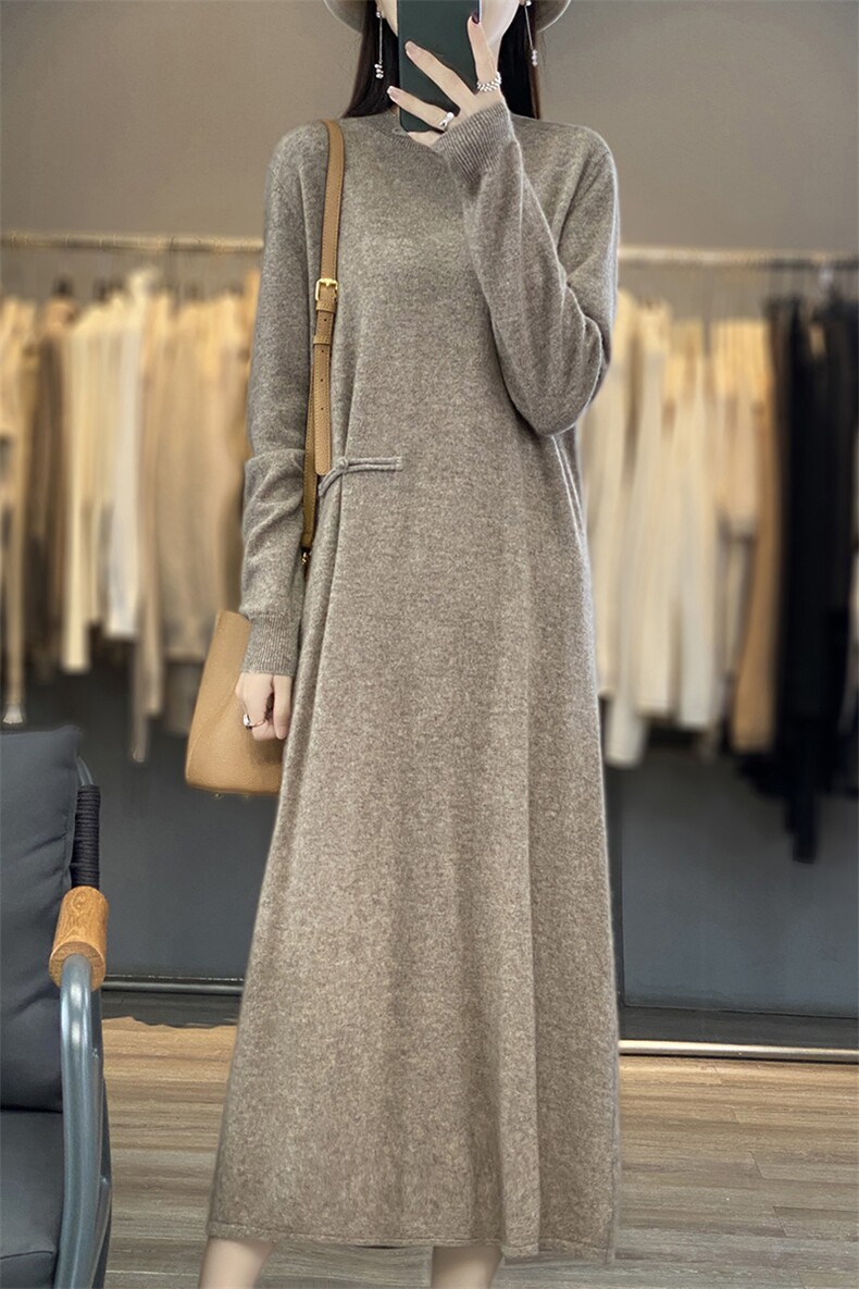 秋冬时尚盘扣显瘦长款过膝纯色简约百搭连衣裙,女装连衣裙,江南羊绒