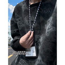 黑色