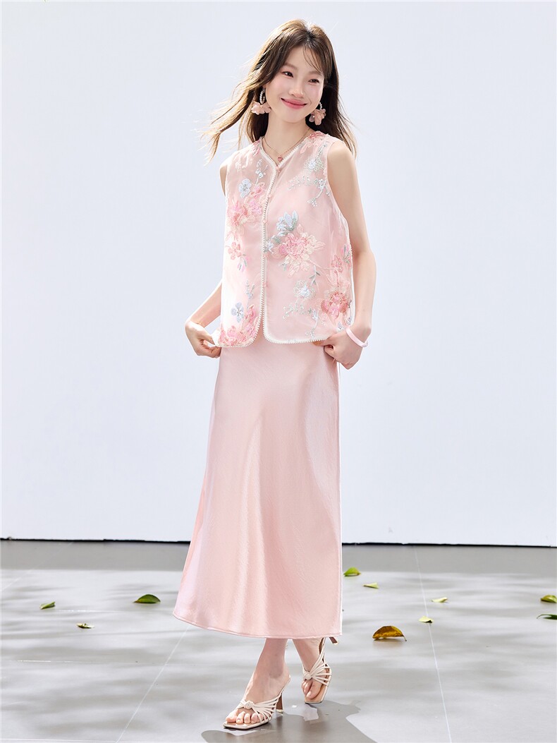 夏季新款现货！2026温柔风洋气重工刺绣花朵款马甲+珍珠吊带长裙,女装套装/套裙,宝儿家
