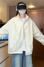 渐变防水冲锋衣男女秋冬季小众设计感情侣外套松弛感穿搭立领夹克，男装夹克，电商B371