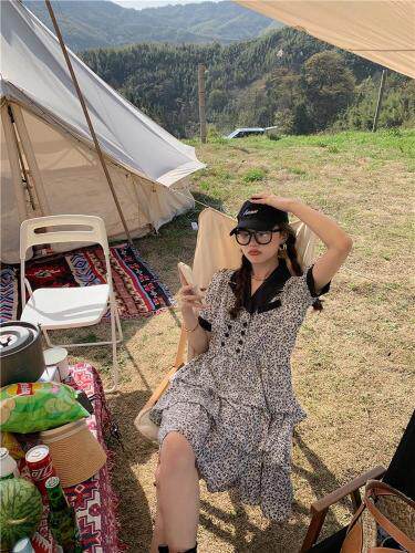 【现货】夏季新品碎花连衣裙，女装连衣裙，F/TU