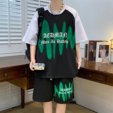 黑色