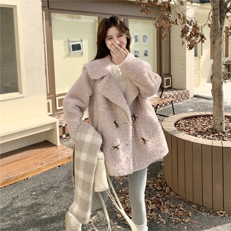 粉色温柔风大翻领羊羔毛外套女2025冬季新款减龄保暖皮毛一体棉服，女装皮草，2C159