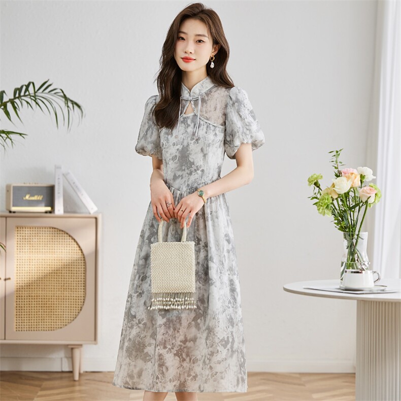 千百惠2025夏季新款时尚百搭显瘦高腰A字连衣裙女潮,女装连衣裙,采品优优