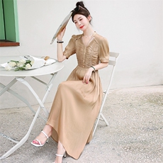 高端轻奢收腰气质连衣裙女2024夏季新款修身设计感别致漂亮长裙子，女装连衣裙，时尚俏佳人