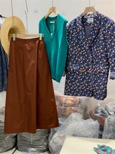 定制复古面料西装图片