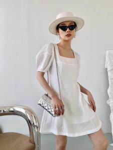 夏季新款方领连衣裙现货供应，女装连衣裙，AUDREY WANG