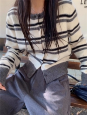 2025秋冬新款圆领条纹长袖针织开衫百搭时尚简约，女装针织衫/毛衣，秀阁羊绒