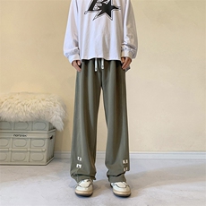 军绿色