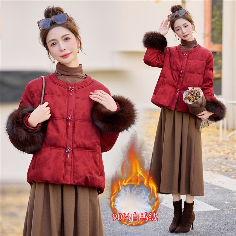 【bao款大货已出】2026冬装新款新中式提花年货狐狸毛羽绒服90绒，女装羽绒服，雅静靓衣