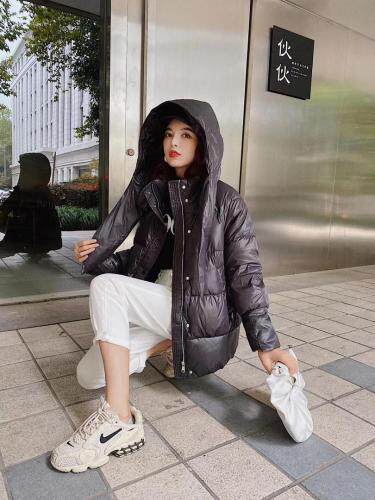 现货，羽绒服，女装羽绒服，爱美欧