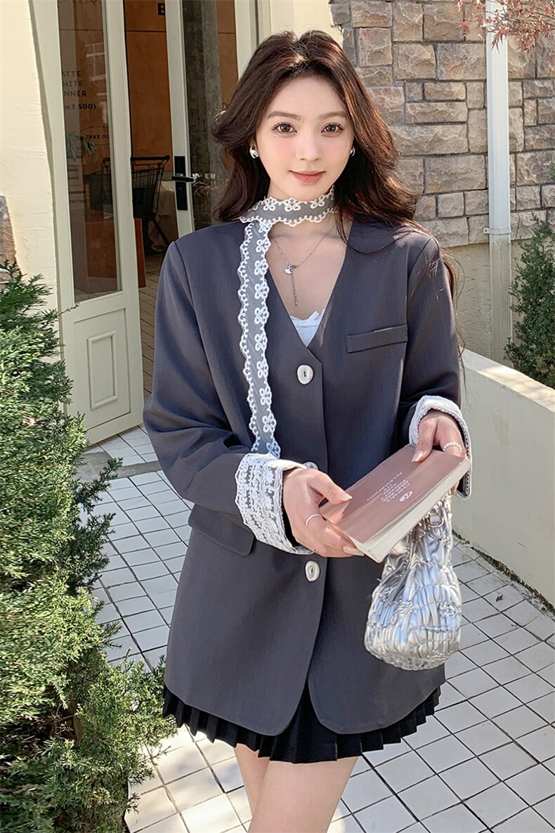 灰色蕾丝拼接西装外套女2025春季新款高级感超好看气质休闲小西服,女装西装,2C261