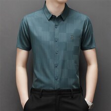 绿色
