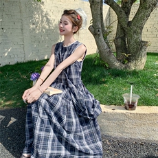 松弛感独特绝美格子无袖背心连衣裙女夏2025新款慵懒减龄连身长裙，女装连衣裙，2C129