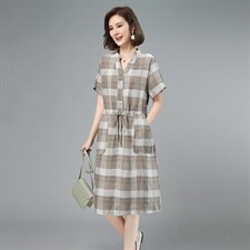 2021夏季新款简约时尚小V领休闲舒适收腰显瘦格子连衣裙，女装连衣裙，小林双子