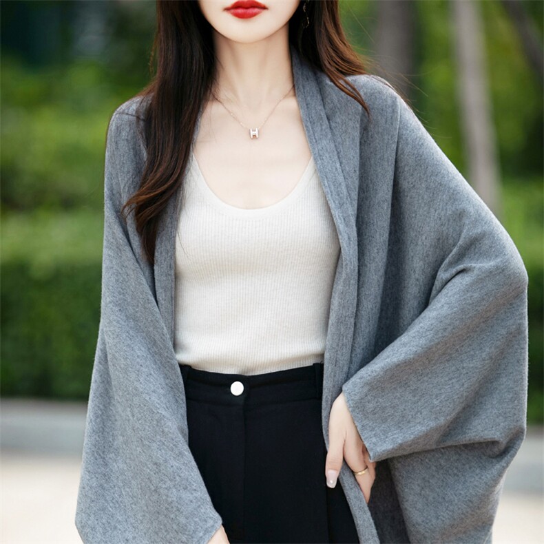 宽松慵懒斗篷披肩外搭女春秋冬高端针织开衫蝙蝠袖中长款毛衣外套,饰品披肩,暖姿羊绒