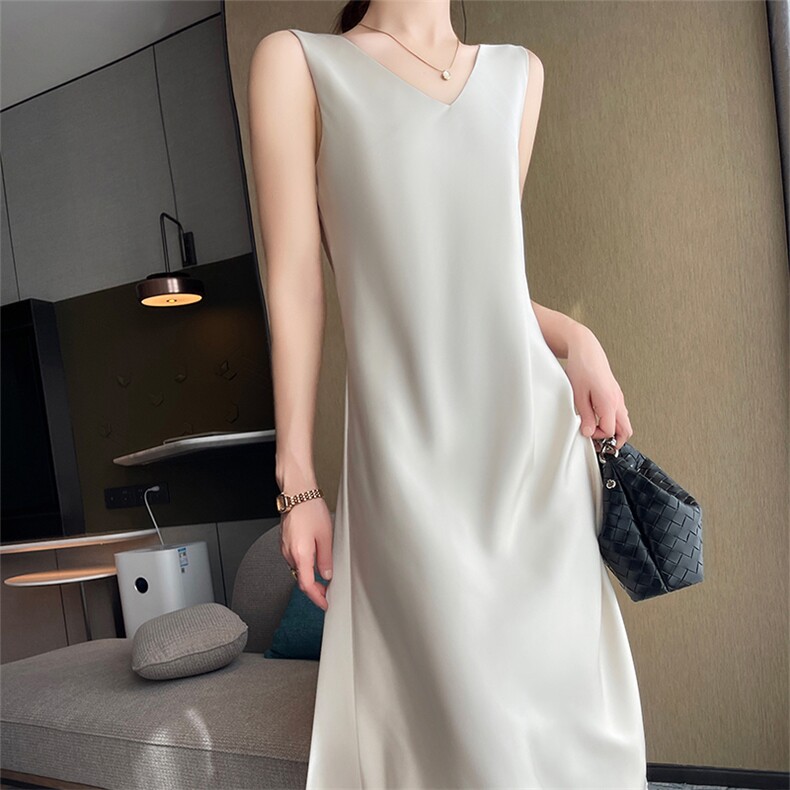 2025春夏西装内搭吊带裙女宽松无袖长裙醋酸缎面垂坠感吊带连衣裙，女装背心吊带，九戎