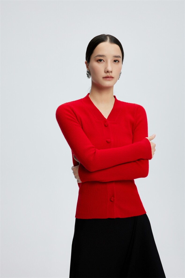秋冬新款v领女纽扣修身红色开衫上衣针织图片