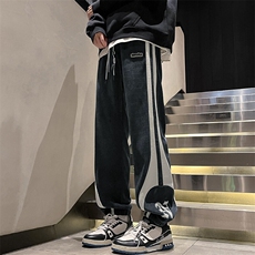 灰色