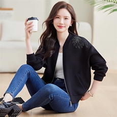 棒球服外套2024秋装新款女装黑色宽松短款运动休闲上衣，女装短外套，美沁