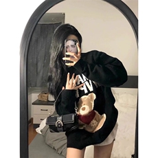 黑色