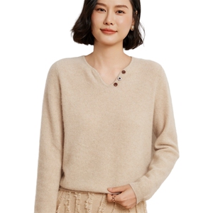 时尚优雅女士衫 10%带扣套头设计 显瘦百搭秋冬必备图片