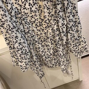 现货海军领碎花裙图片