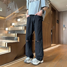 黑色