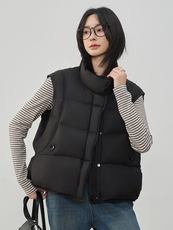 现货2025年冬季新款休闲宽松羽绒马甲女90绒，女装羽绒服，阳光伊恋