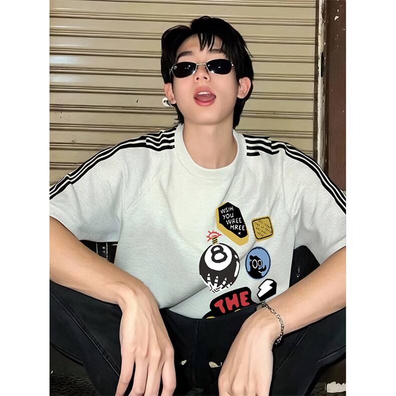 抖音得物品质二开240克宽松纯棉美式潮牌印花三条杠中性风短袖T恤,男装T恤,电商A486