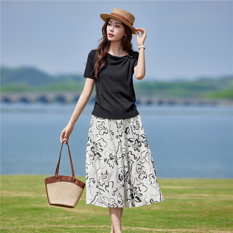 现货2026年夏季休闲风套头圆领毛衣修身型抗皱轻薄两件套,女装套装/套裙,靓衣阁