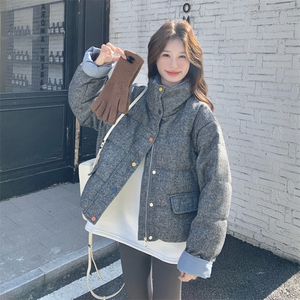 韩系灰色撞色短款羽绒服外套女冬2025新款设计保暖白鸭绒气质外套图片