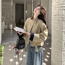 卡其色短款工装风衣夹克外套女春秋2026新款时尚小个子巨好看上衣，女装短外套，2C159
