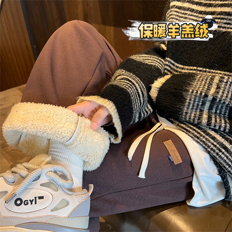 DD2195-TP40控价58冬季港风贴标宽松长裤羊羔绒华夫格保暖休闲裤,男装休闲裤,电商A102-1