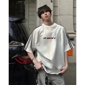抖音得物高品质二开240克宽松纯棉美式潮牌三条杠织带短袖T恤图片