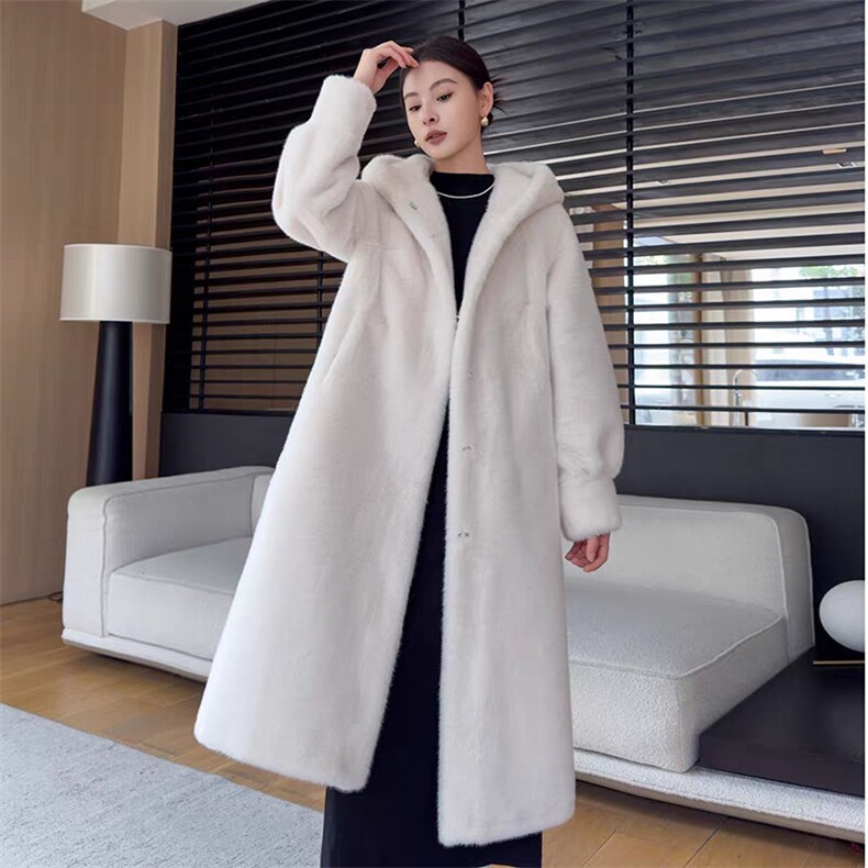 2025年秋季长款连帽加厚款时尚百搭通勤大衣，女装双面呢大衣，牛米欧羽绒服工厂店