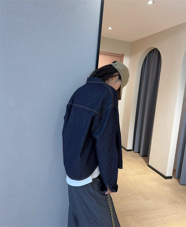 秋冬季复古蓝拼接格纹设计感翻领显瘦牛仔衬衫外套,女装衬衫,湘姗